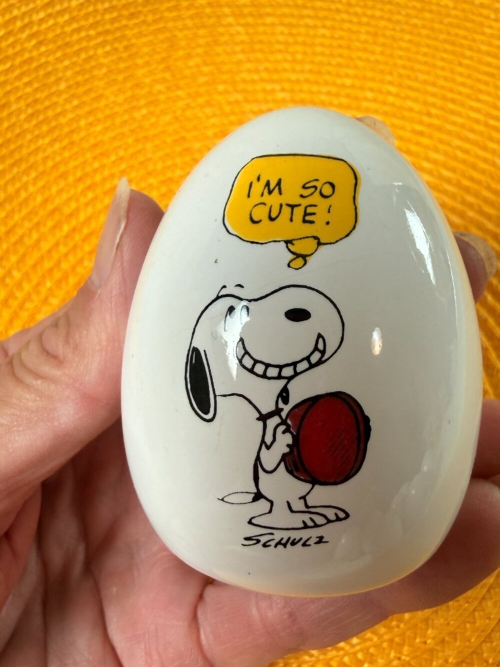 Vintage 1970's PEANUTS Snoopy Ceramic egg "I'm so Cute"